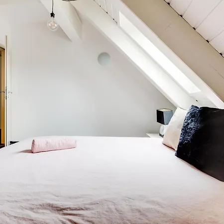 Spacious Stylish Attic In The Heart Of The Center - Karlovo Praga