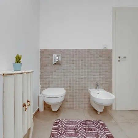 Spacious Stylish Attic In The Heart Of The Center - Karlovo 아파트 프라하