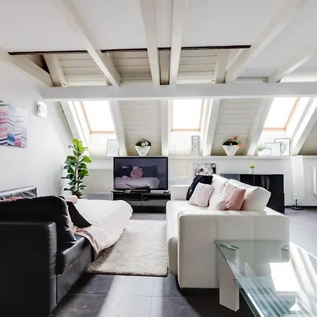 Spacious Stylish Attic In The Heart Of The Center - Karlovo * 프라하