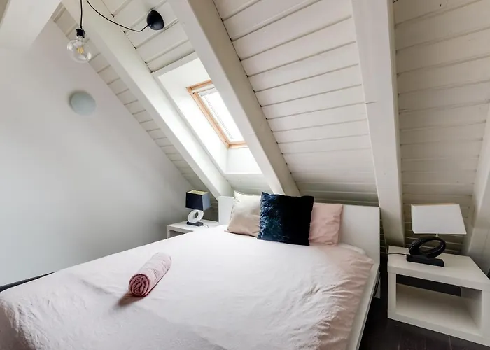 Spacious Stylish Attic In The Heart Of The Center - Karlovo