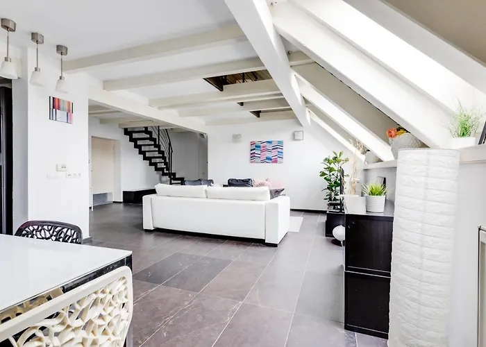 Spacious Stylish Attic In The Heart Of The Center - Karlovo