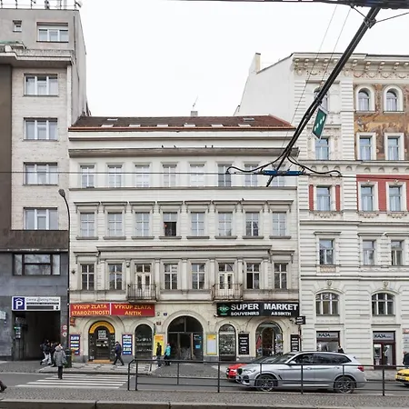 Spacious Stylish Attic In The Heart Of The Center - Karlovo * براغ